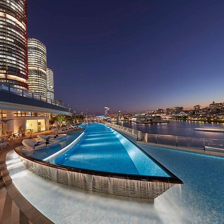 Hotel Crown Towers Sydney Exterior foto Infinity Pool at The Star Gold Coast